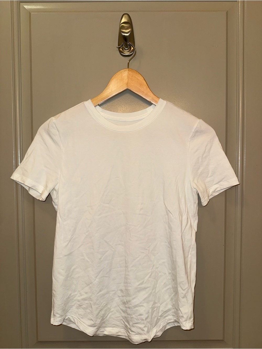 lululemon athletica White Short Sleeve Crew Tee - Classic Fit